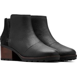 SOREL Black Cate Cutout Leather Boot - Size 7